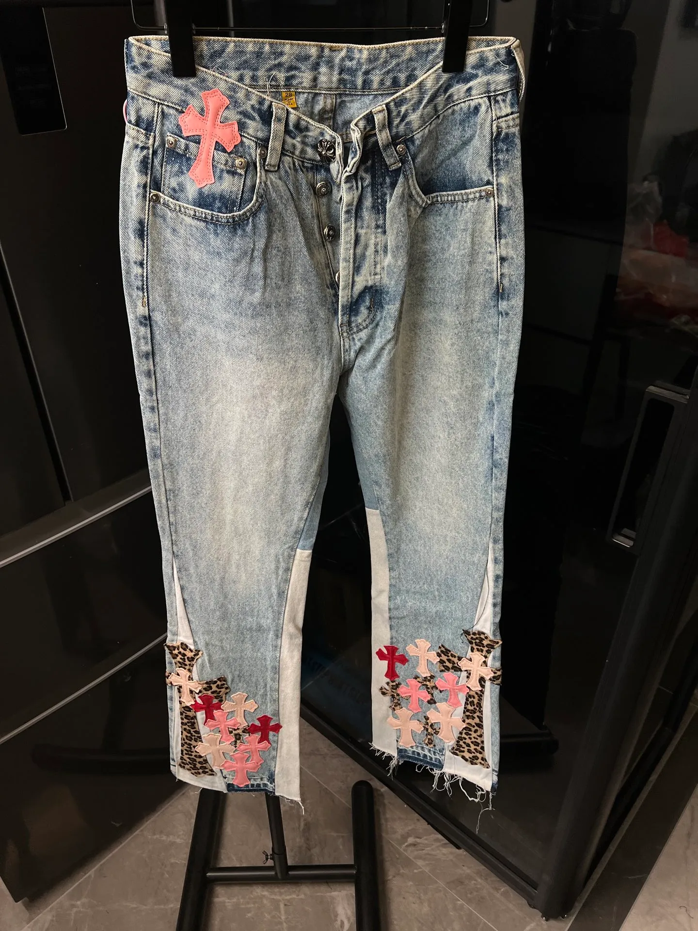 P280 [Next day] Chrome Hearts 25Ss cH Crow stitched cross patch leather heavy duty jeans (blue) Size: 28 30 32 34 36 (corresponding to s-xxl) Detailed sizes can be found in Figure 9